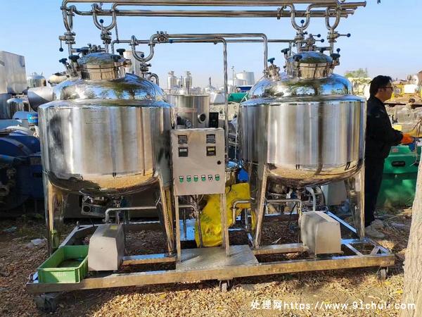 

常州新到设备：沸腾干燥机三维混合机粉碎机及其他设备