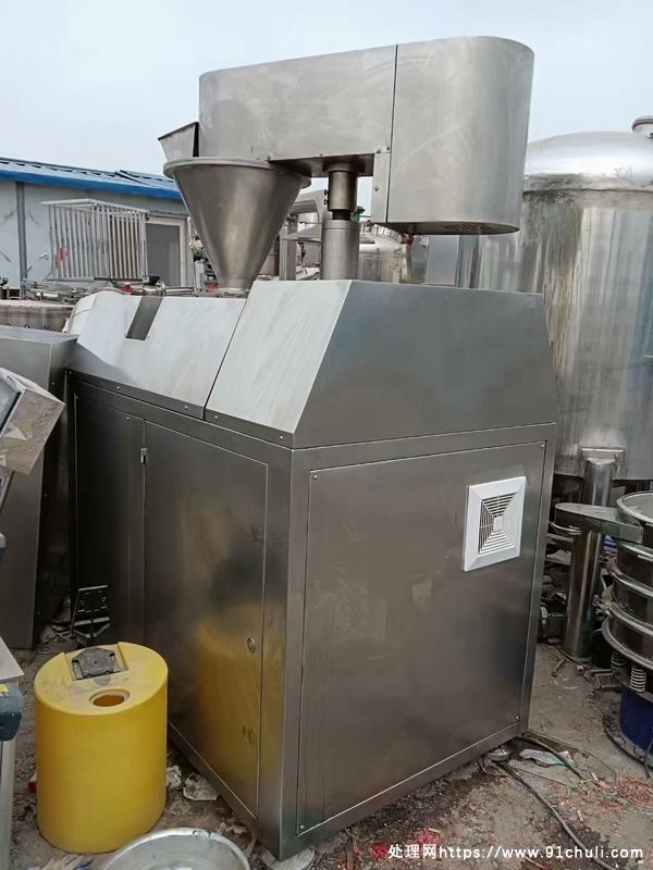 

GK-100型干法制粒机到货安装少用有需要请联系我们