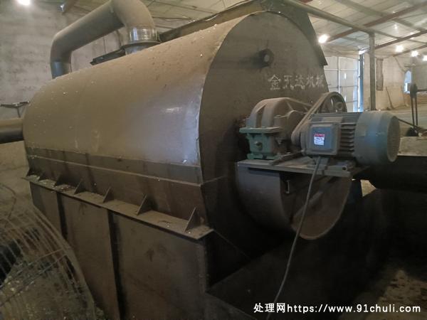 

三台金天达三吨炉膛一体熬炼锅两台广鑫140瓦片机出售