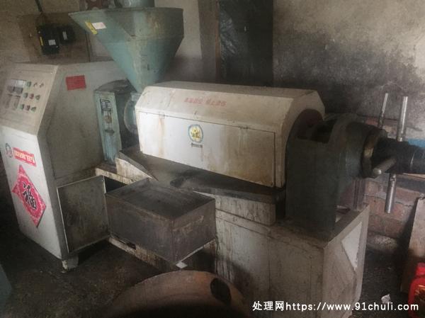

油博士Z698榨油机转让，含滤油、炒料机