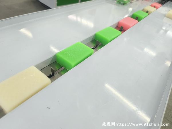 

高速酒店用品包装机三伺服配置