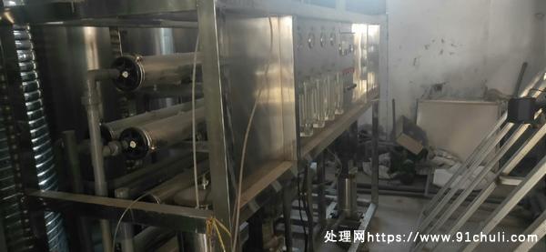 

1.5吨双级水处理设备+不锈钢罐子，低价出售！
