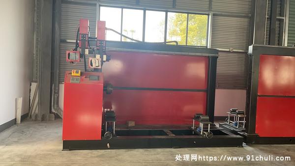 

环缝焊机两套直径1.5m桶状罐体