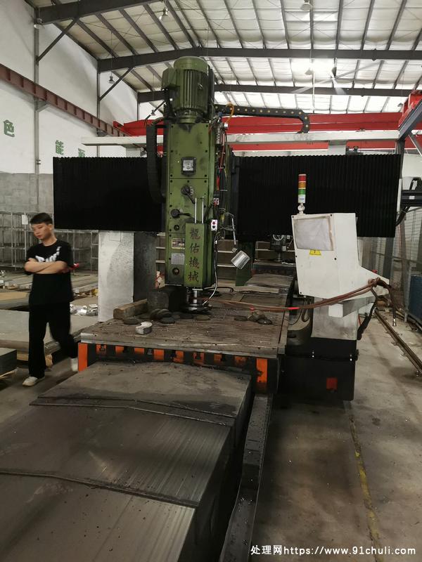 

台湾龙佑数控2516龙门铣床2.5x1.6米工作台