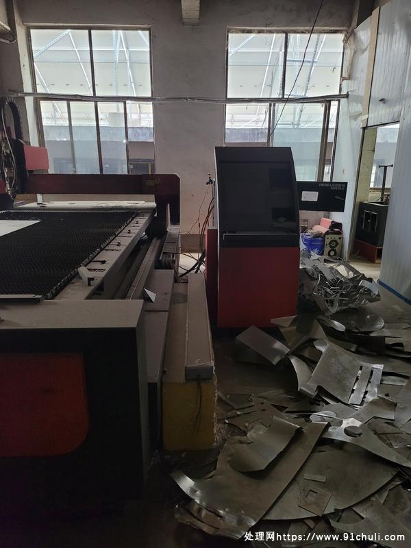 

迪能500w激光机18年正常使用