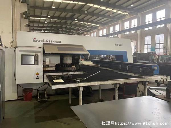 

亚威HPE3048全电伺服数控冲床1.25×5米新机标准