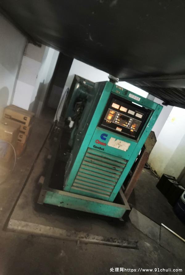 

康明斯310KW发电机组，底价处理