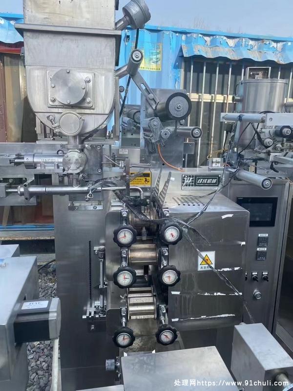 

成都经纬液体酱料高速包装机，成色九成新，一机多用