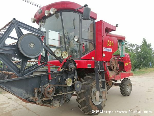 

东方红收割机急卖，高性能2.7米割台