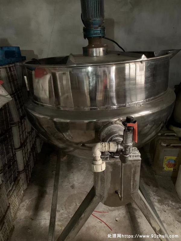 

400升加热夹层锅，搅拌带倾斜