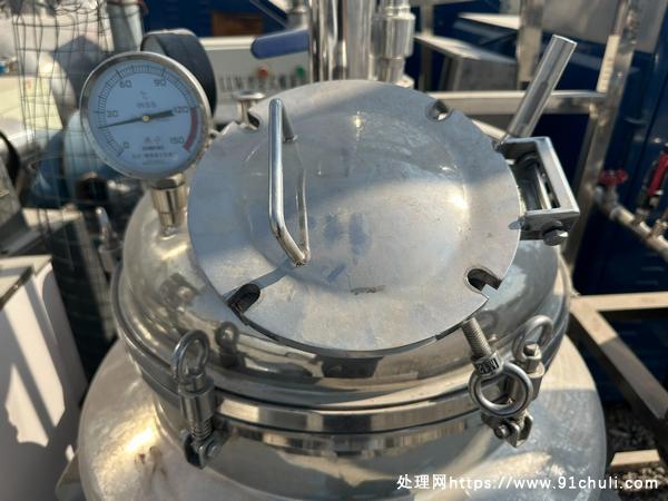 

100L多功能蒸汽加热提取罐，成色稳定