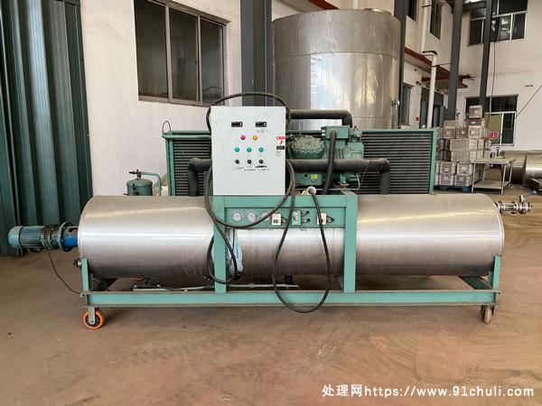 

葡萄酒冷冻设备-刮板式速冷机-比泽尔压缩机-304不锈钢