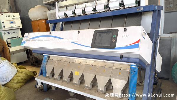 

安科RD7大米色选机高效工作3000小时