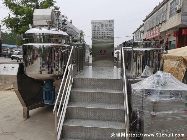 

300-500升真空乳化机及给袋式包装机供应