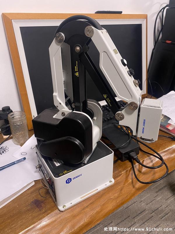 

四轴工业机器人，越疆MG400，桌面机器人，全新