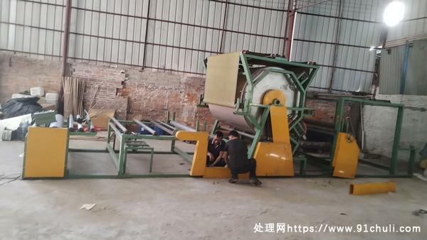 

卧式海绵水胶复合机大轮1.5米面宽1.8米硅胶透气网带