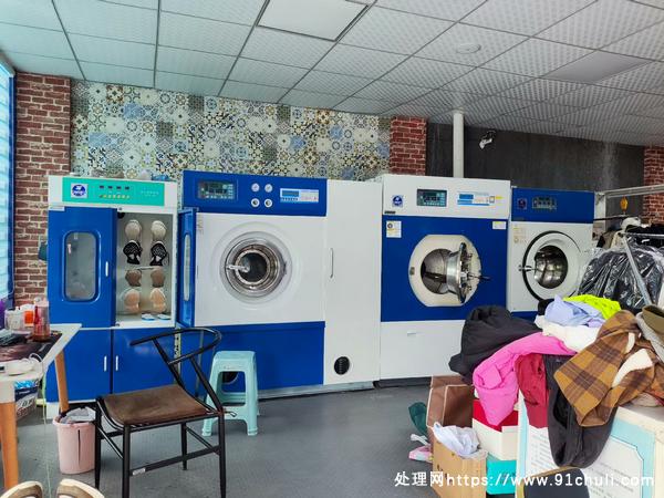 

全套洗衣设备出售，价格优惠！