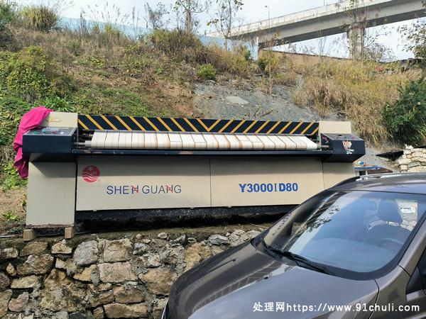 

废铁价出售正常使用申光单辊电加热烫平机