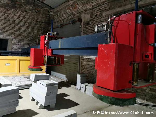 

鑫建牌石材底板机全新未使用低价转让