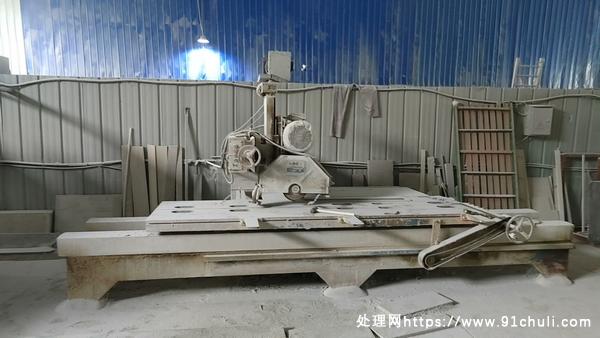 

大型石材切割机电动升降一体不变形铸铁稳重落地即用