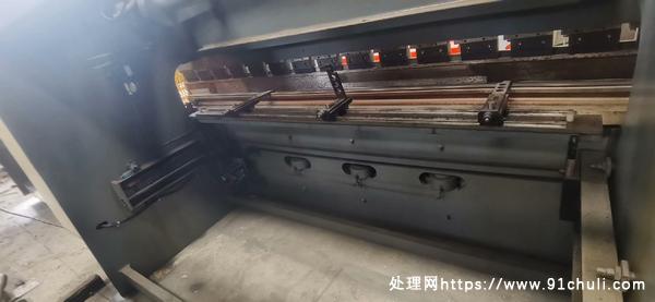 

125吨3.2米数控折弯机DeIem41液压角度补偿