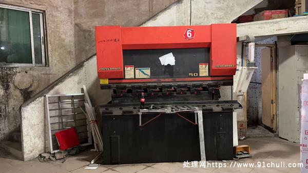 

科米勒50T2米扭轴同步数控折弯机原版CT6系统即用