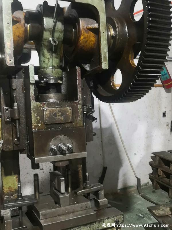 

厦门力牌25吨冲床无裂无焊实价出售