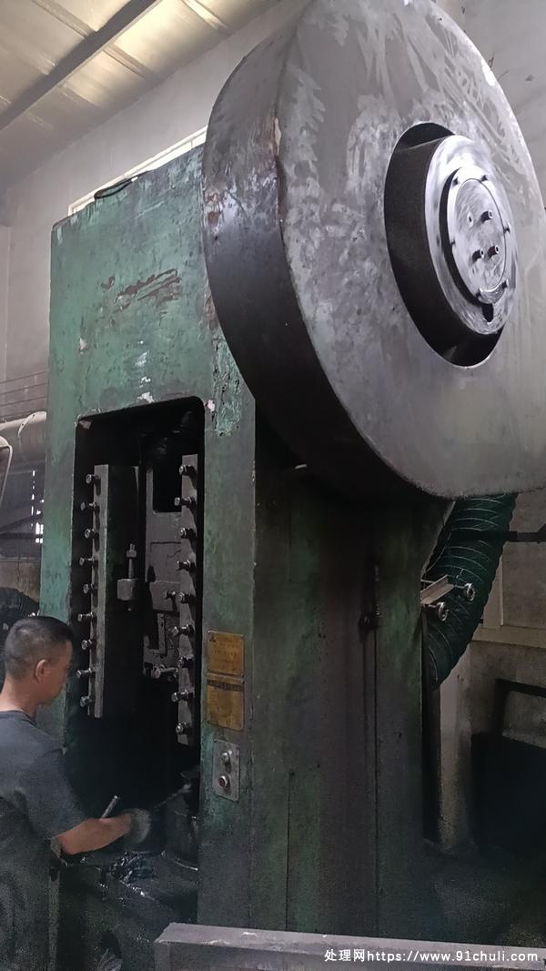 

160吨闭式冲床山东荣成行程250厂家直销可试机