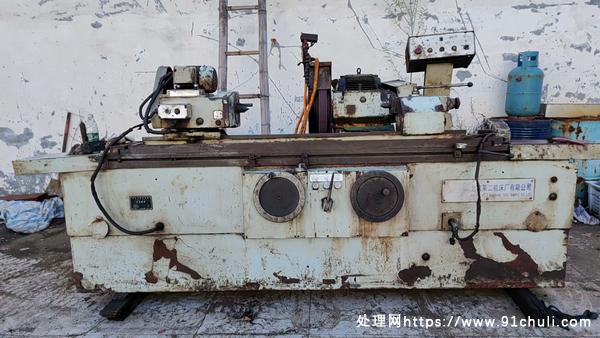 

北京二机床M1332C外圆磨床，超低价，320mm
