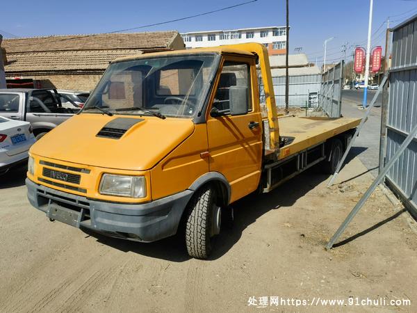 

依维柯清障车转让车况原版15000公里