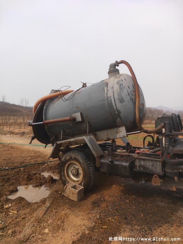

福田五星高配三轮吸粪车怠速工作发财有特殊用途