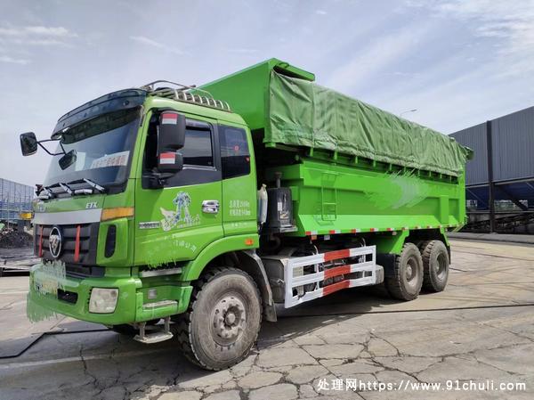 

2017工程车，年审到25年，350匹，6.7米高箱