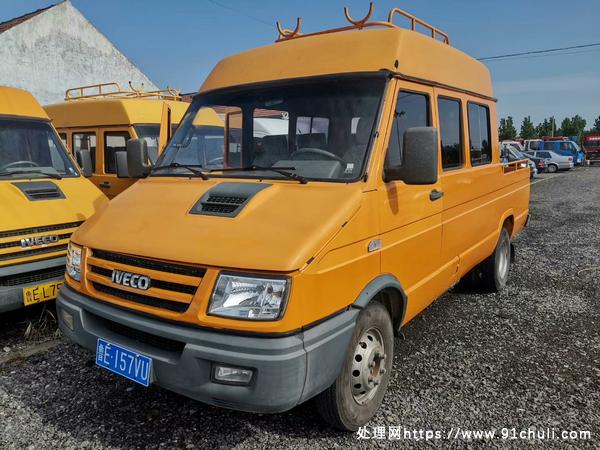 

依维柯工程车2017年国五9座C1无报废