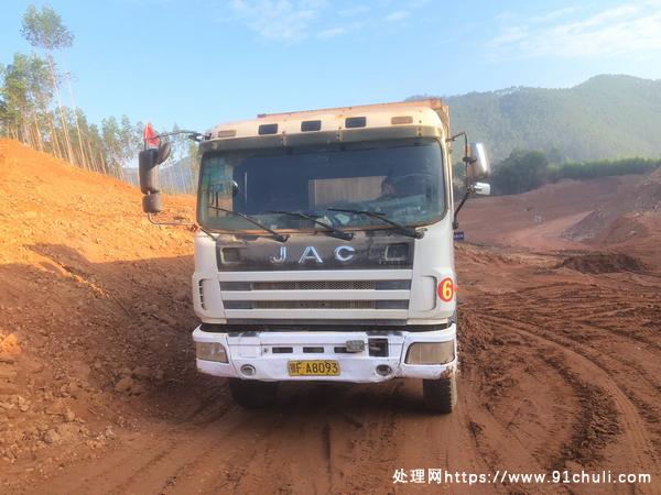 

JAC后八轮泥头车336北奔桥10档箱中顶18吨