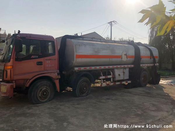 

21立方欧曼油罐车密封好可用作洒水车