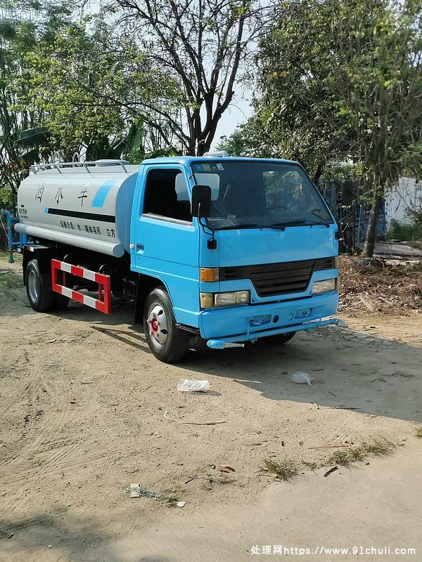 

江铃顺达6方洒水车，强劲动力，液压空调，质保一年