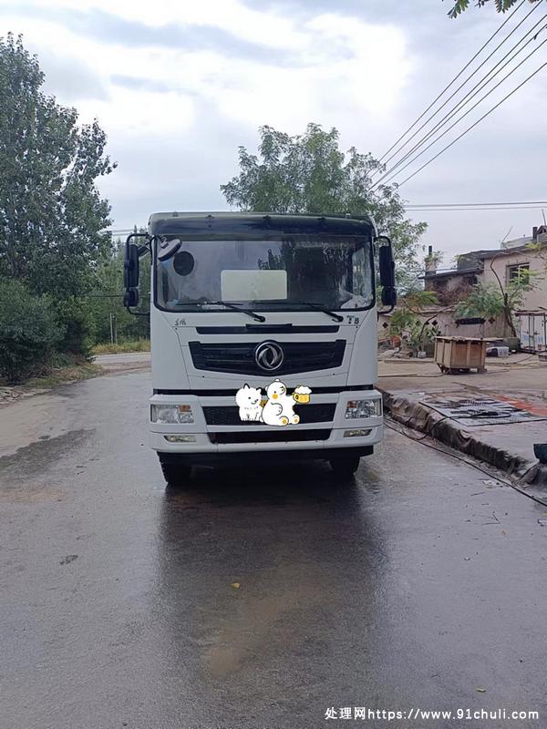 

19年东风T5洒水车，九成新，康机245