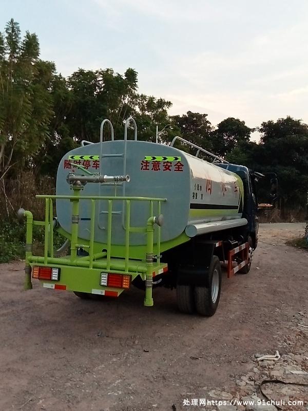 

奥铃M3洒水车20年148马力质保一年