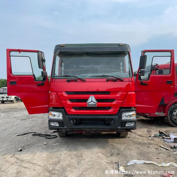 

豪沃12吨泡沫消防车60超高压泵70米射程远程供水排涝