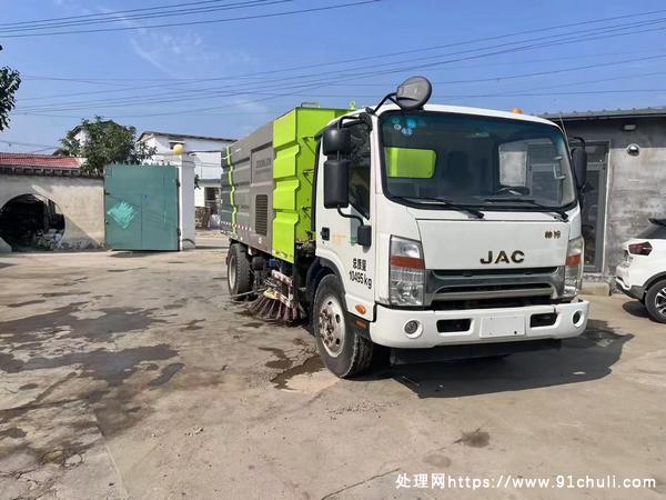

国五中联重科5100洗扫车，裸车价格美丽，老板联系！