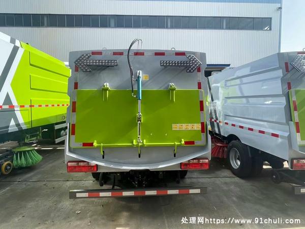 

东风大多利卡5吨洗扫车高效多功能工业清扫车