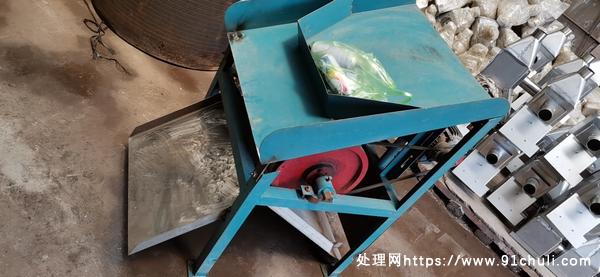 

小型磁选机选铁除铁电子垃圾破碎分选