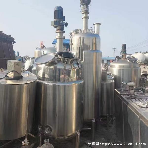

2000升生物发酵罐两台带控制系统316材质低价出售