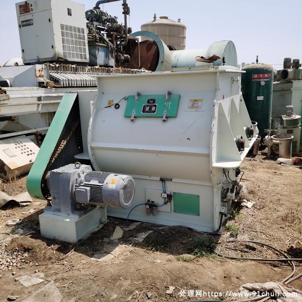 

一吨不锈钢双轴桨叶混合机，全新