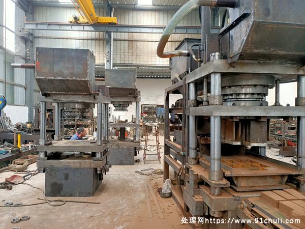 

500t椰砖压块机一小时1200块