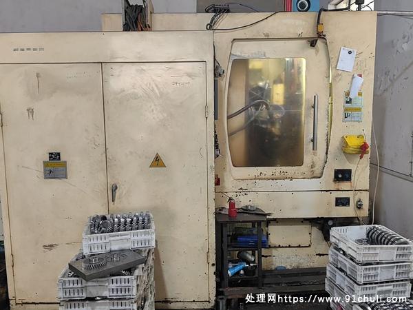 

南京二机6m6轴数控滚齿机自用正常