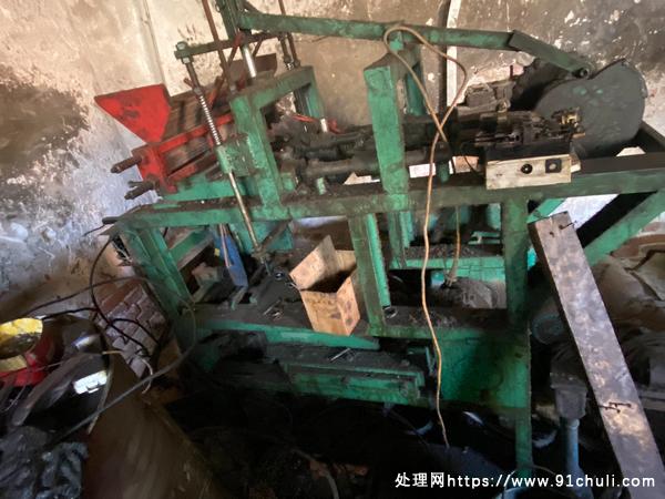 

闲置弹簧机八成新使用少无损坏