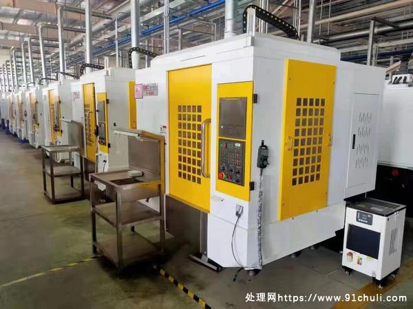 

华群T-600钻攻中心 全新发科系统