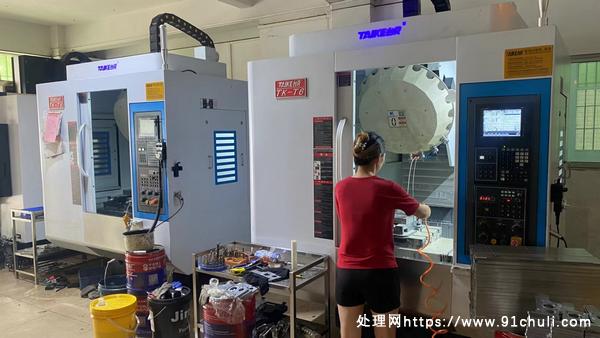 

台克T6钻攻中心倒闭，主轴20000转，21伺服刀库