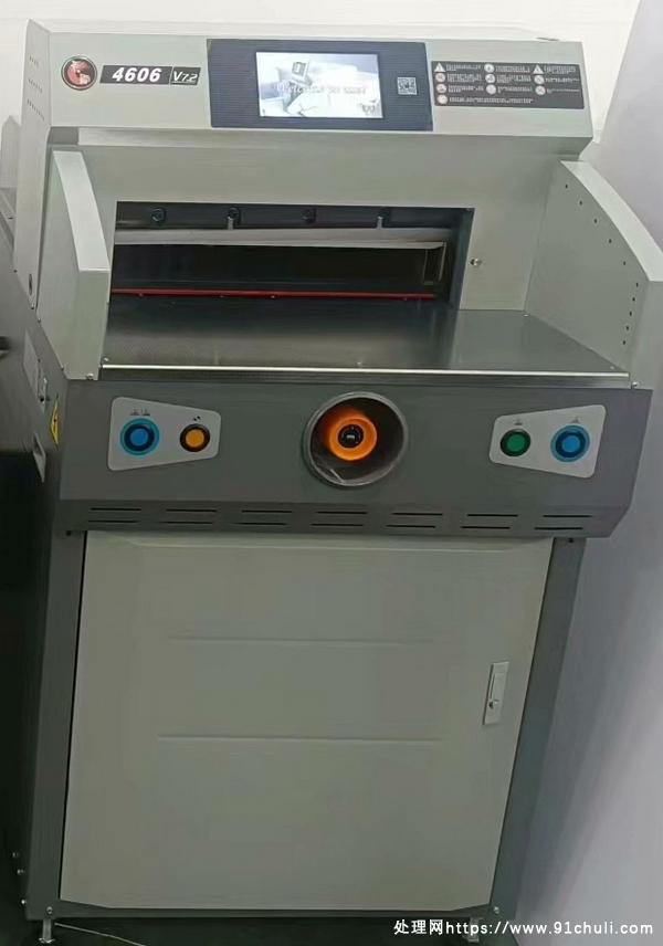 

转让彩霸4606型切纸机46cm宽6cm厚带保修